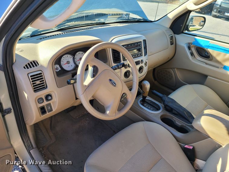 image for item HM9755 2006 Ford Escape  SUV