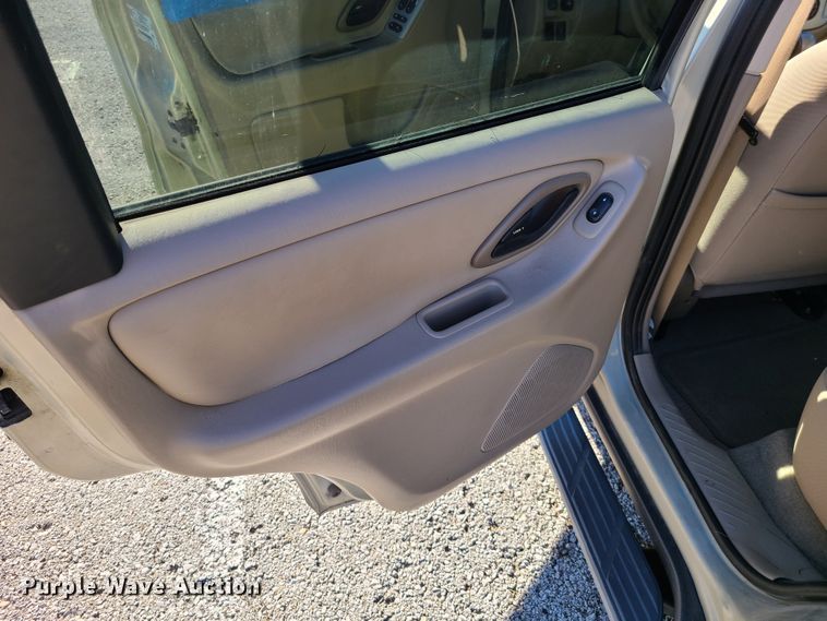 image for item HM9755 2006 Ford Escape  SUV