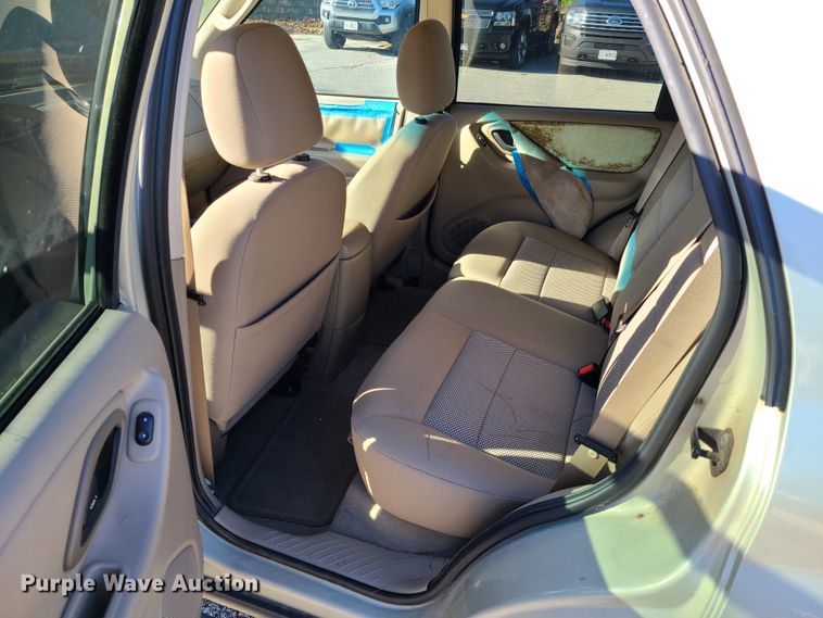 image for item HM9755 2006 Ford Escape  SUV