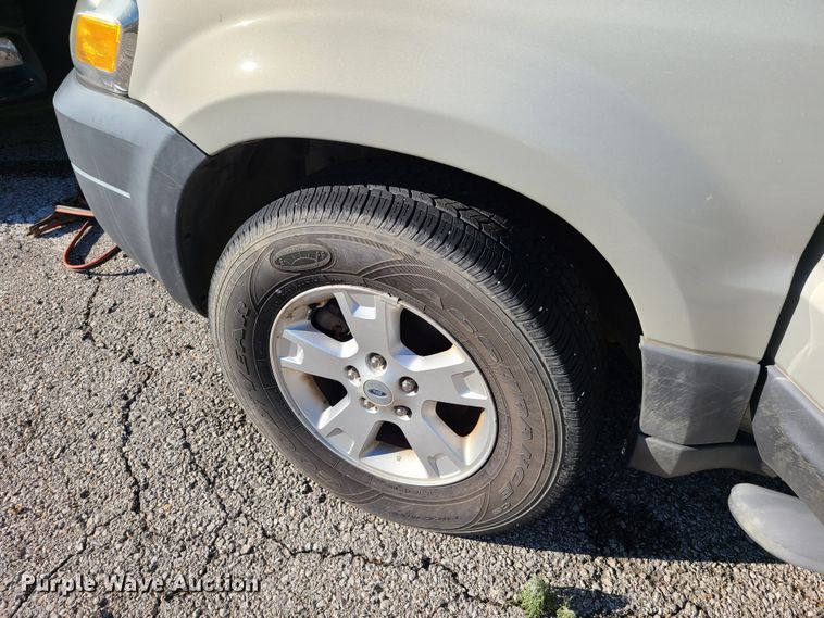 image for item HM9755 2006 Ford Escape  SUV