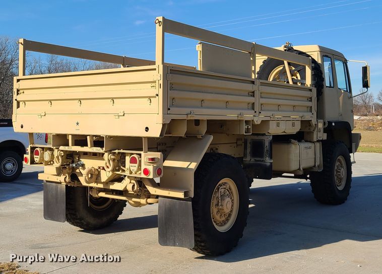 image for item HM9771 1994 Stewart & Stevenson M1078  flatbed truck