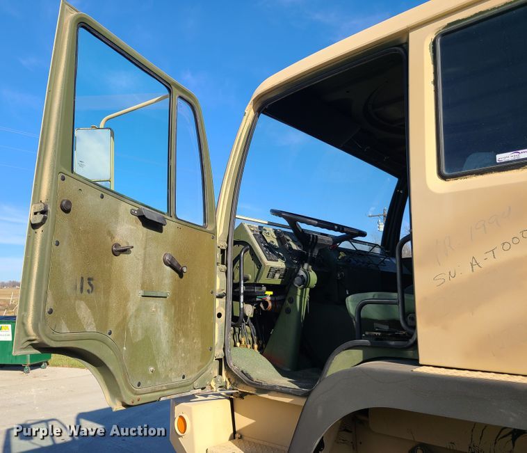 image for item HM9771 1994 Stewart & Stevenson M1078  flatbed truck