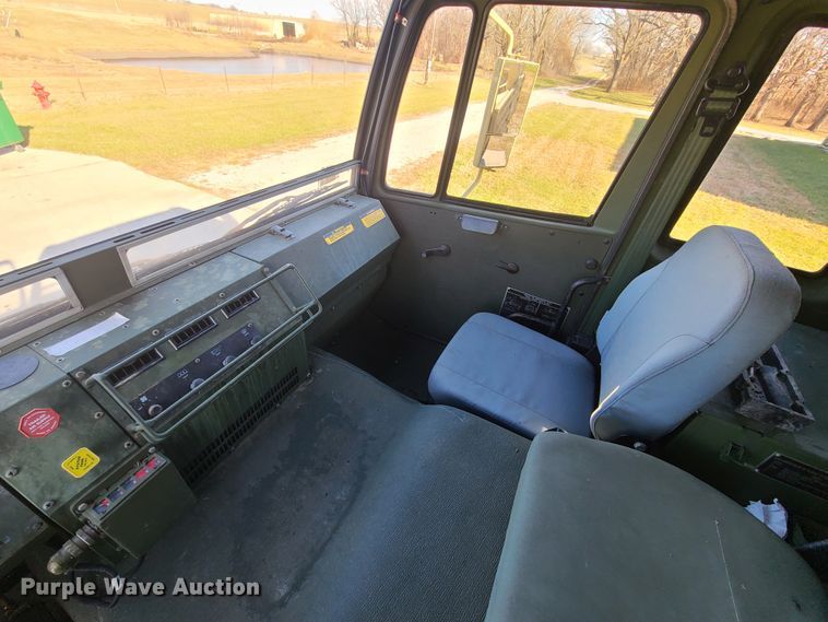 image for item HM9771 1994 Stewart & Stevenson M1078  flatbed truck