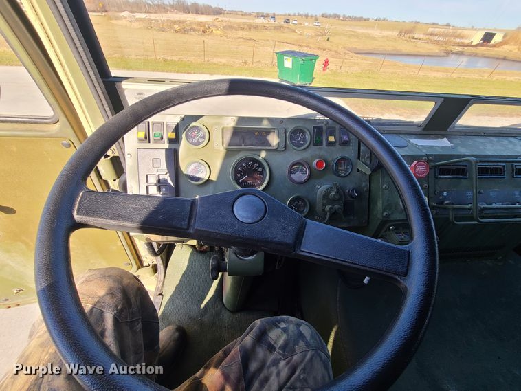 image for item HM9771 1994 Stewart & Stevenson M1078  flatbed truck