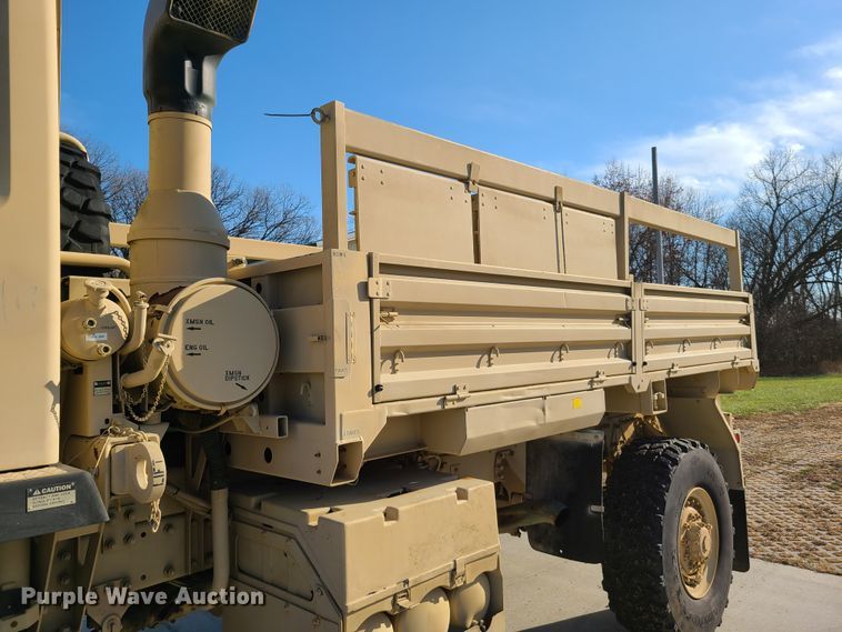 image for item HM9771 1994 Stewart & Stevenson M1078  flatbed truck