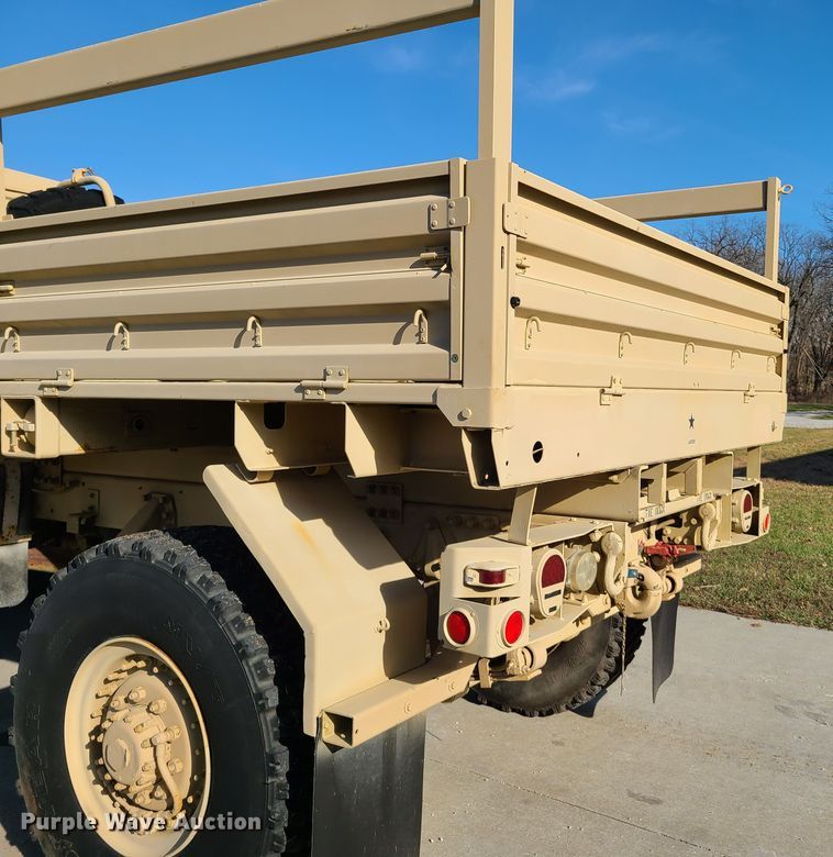 image for item HM9771 1994 Stewart & Stevenson M1078  flatbed truck