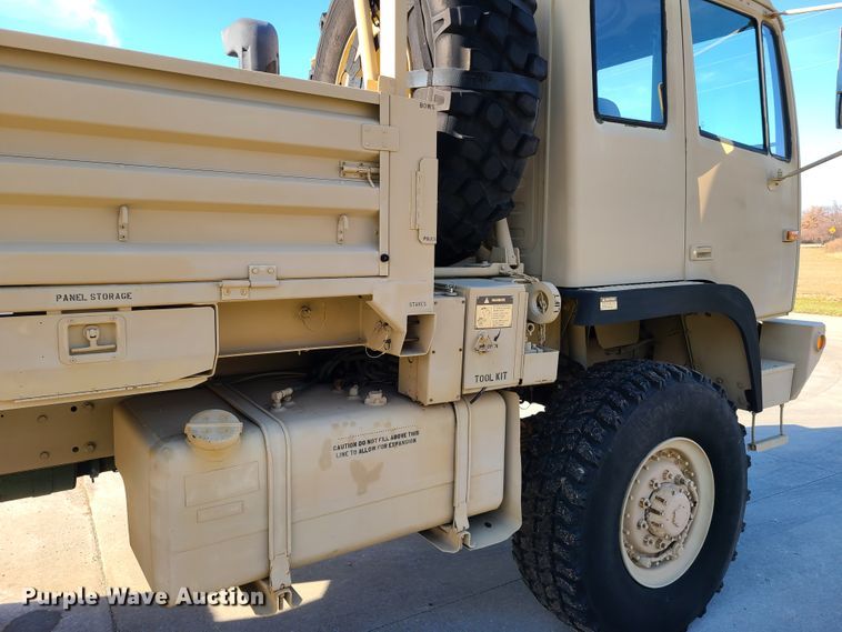 image for item HM9771 1994 Stewart & Stevenson M1078  flatbed truck