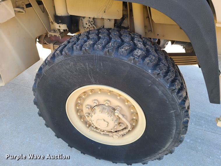 image for item HM9771 1994 Stewart & Stevenson M1078  flatbed truck