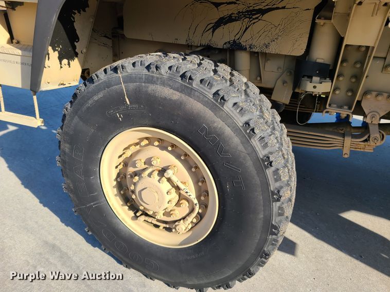 image for item HM9771 1994 Stewart & Stevenson M1078  flatbed truck