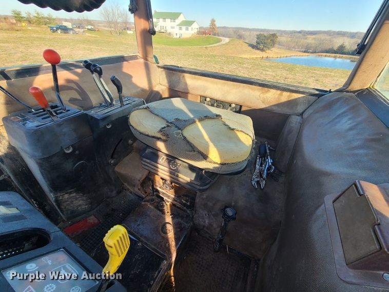 image for item HM9773 John Deere 2755  tractor