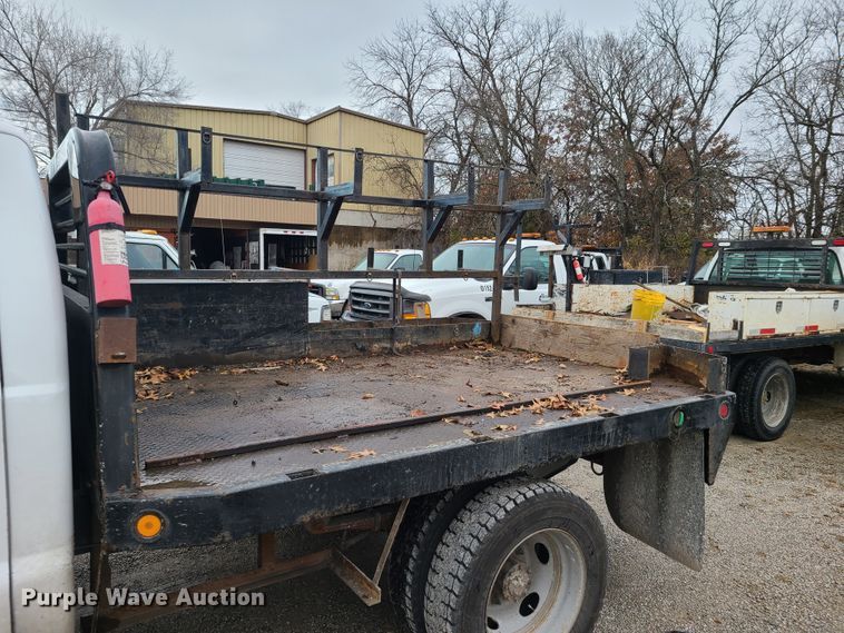 image for item HM9785 2008 Ford F450 Super Duty  flatbed truck