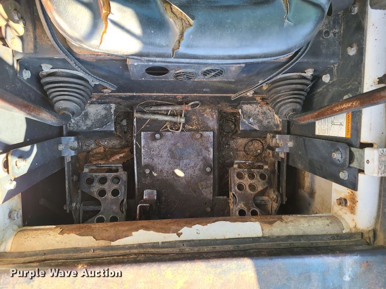 image for item HM9816 1998 Bobcat 863  skid steer loader