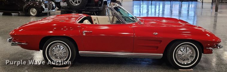 image for item HM9822 1964 Chevrolet Corvette Sting Ray  convertible