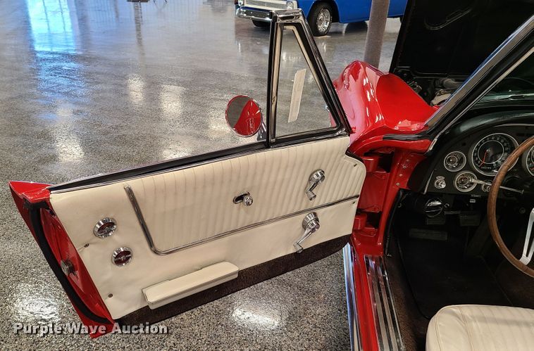 image for item HM9822 1964 Chevrolet Corvette Sting Ray  convertible