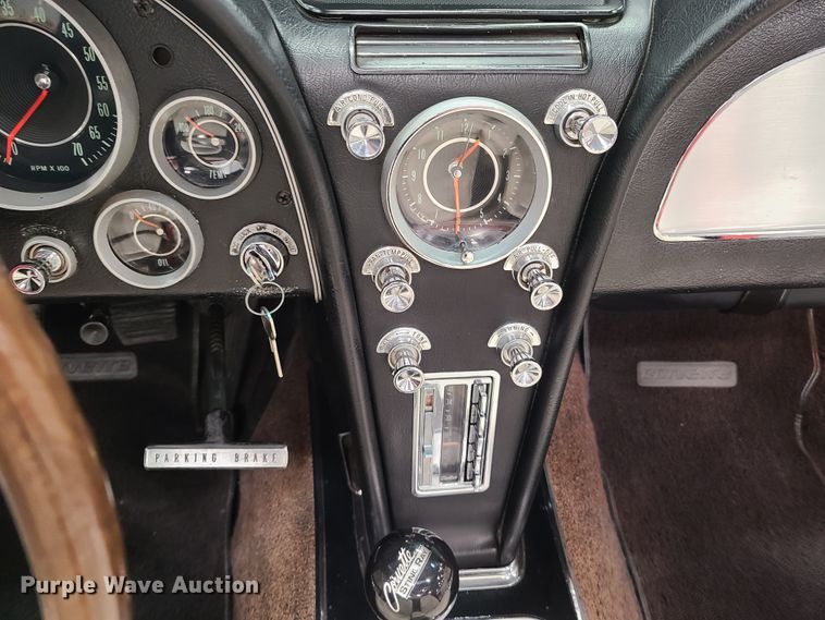 image for item HM9822 1964 Chevrolet Corvette Sting Ray  convertible