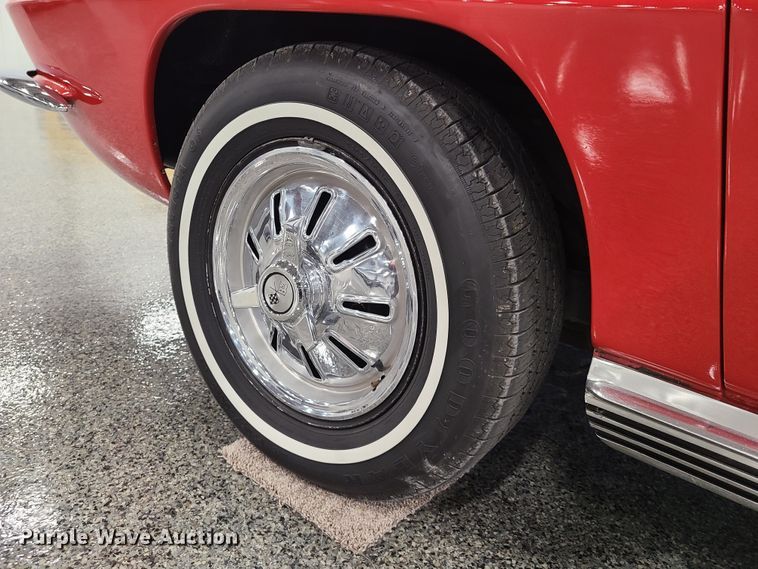 image for item HM9822 1964 Chevrolet Corvette Sting Ray  convertible