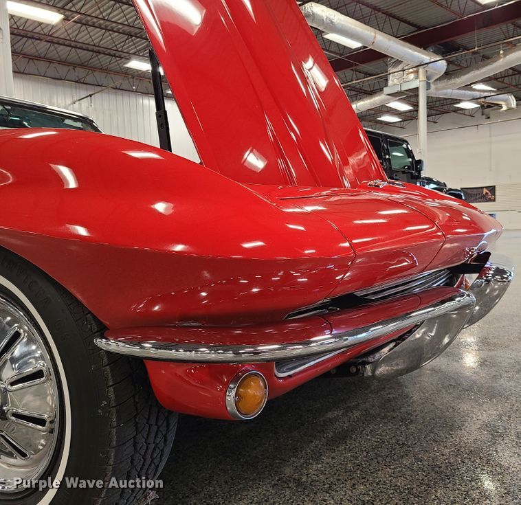 image for item HM9822 1964 Chevrolet Corvette Sting Ray  convertible