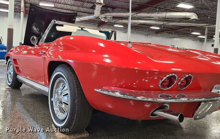 image for item HM9822 1964 Chevrolet Corvette Sting Ray  convertible