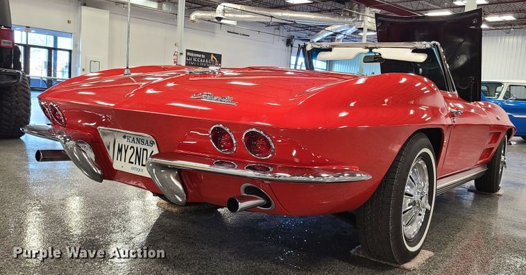 image for item HM9822 1964 Chevrolet Corvette Sting Ray  convertible