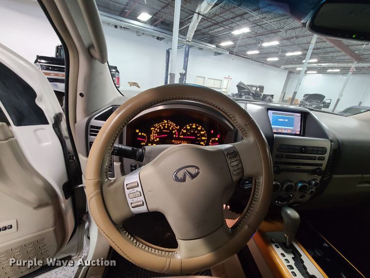 image for item HM9823 2007 Infiniti QX56  limousine