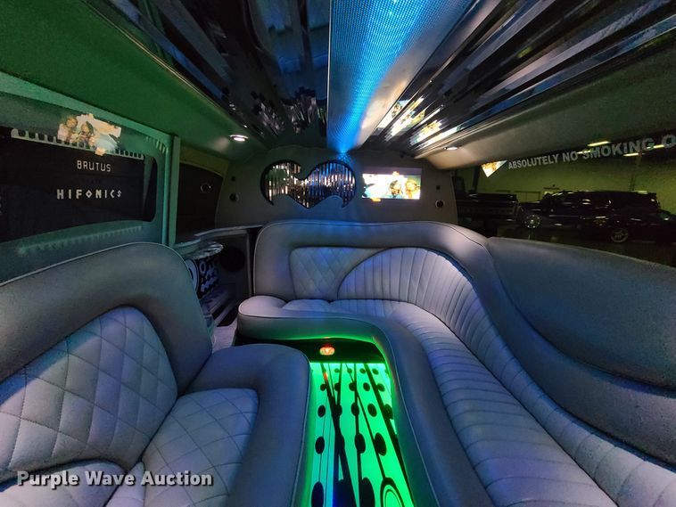 image for item HM9823 2007 Infiniti QX56  limousine