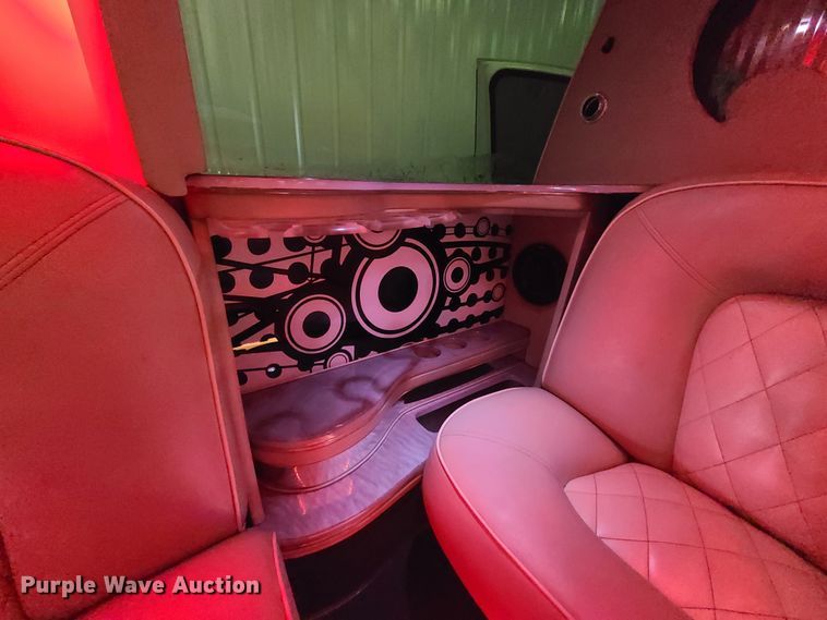 image for item HM9823 2007 Infiniti QX56  limousine