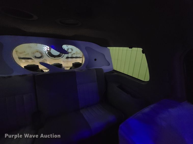 image for item HM9823 2007 Infiniti QX56  limousine