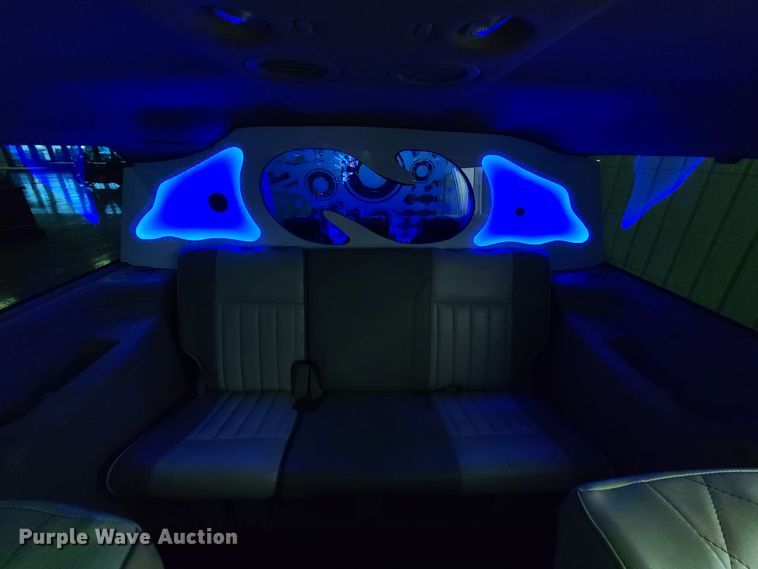 image for item HM9823 2007 Infiniti QX56  limousine