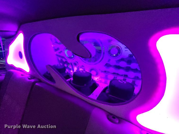 image for item HM9823 2007 Infiniti QX56  limousine