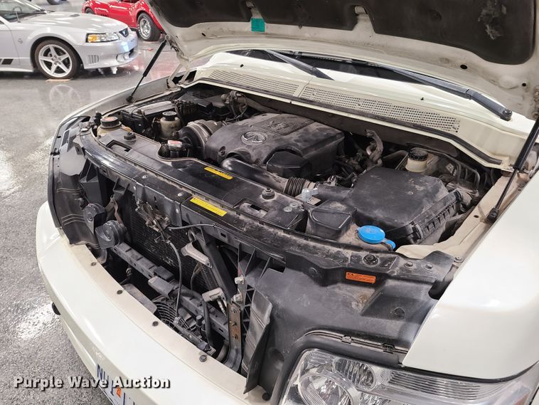 image for item HM9823 2007 Infiniti QX56  limousine