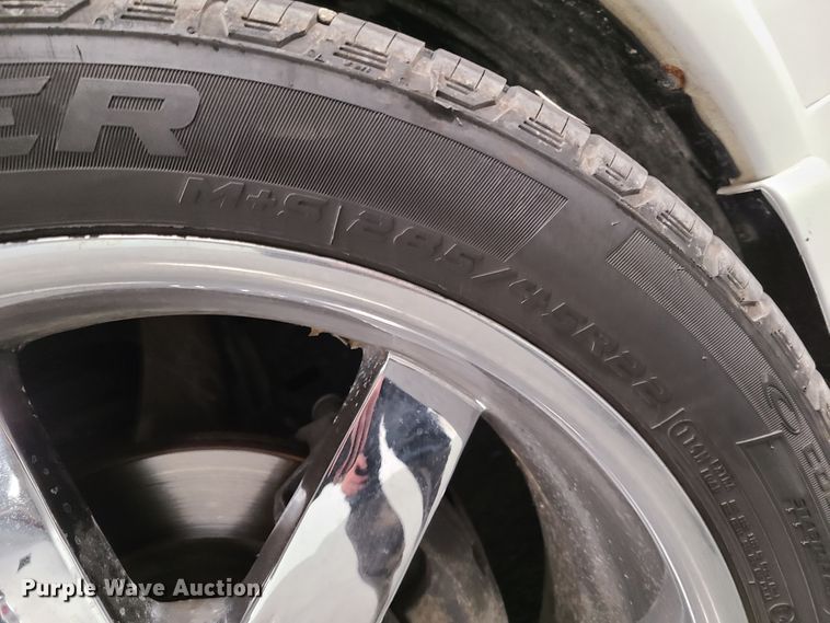 image for item HM9823 2007 Infiniti QX56  limousine