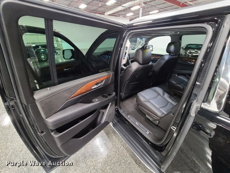 image for item HM9824 2018 Cadillac Escalade  SUV