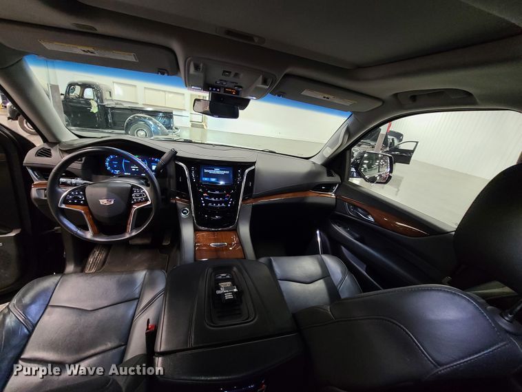 image for item HM9824 2018 Cadillac Escalade  SUV