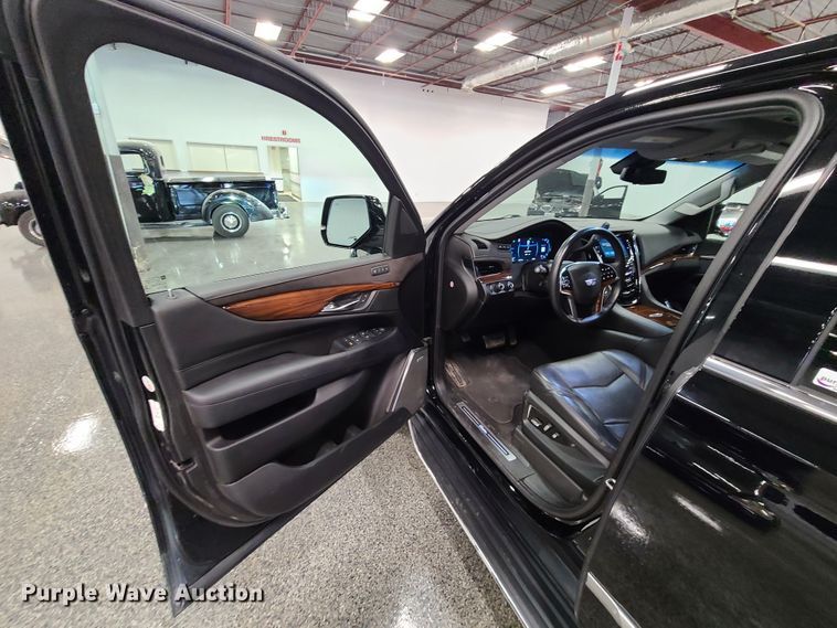 image for item HM9824 2018 Cadillac Escalade  SUV