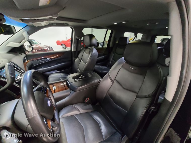 image for item HM9824 2018 Cadillac Escalade  SUV