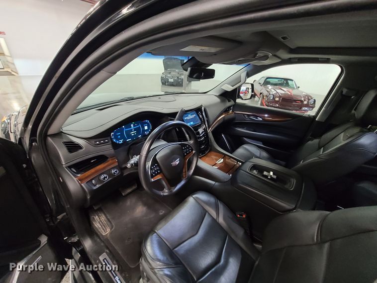 image for item HM9824 2018 Cadillac Escalade  SUV