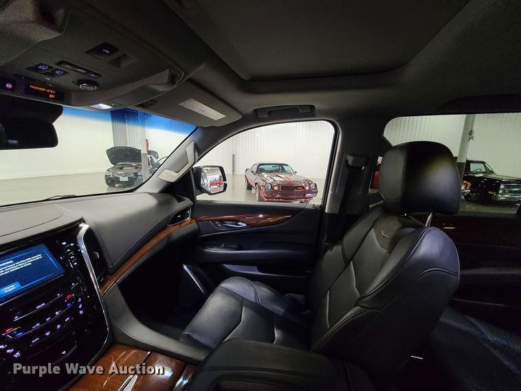 image for item HM9824 2018 Cadillac Escalade  SUV