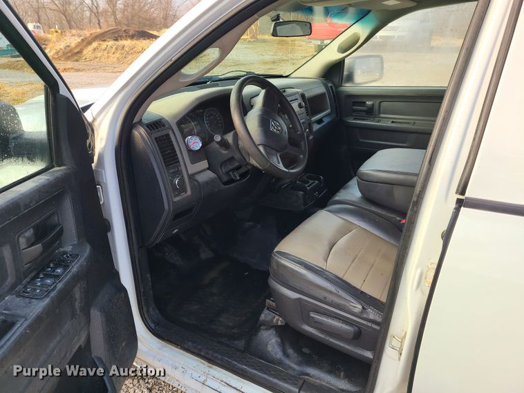 image for item HM9828 2011 Dodge Ram 1500  Quad Cab pickup truck