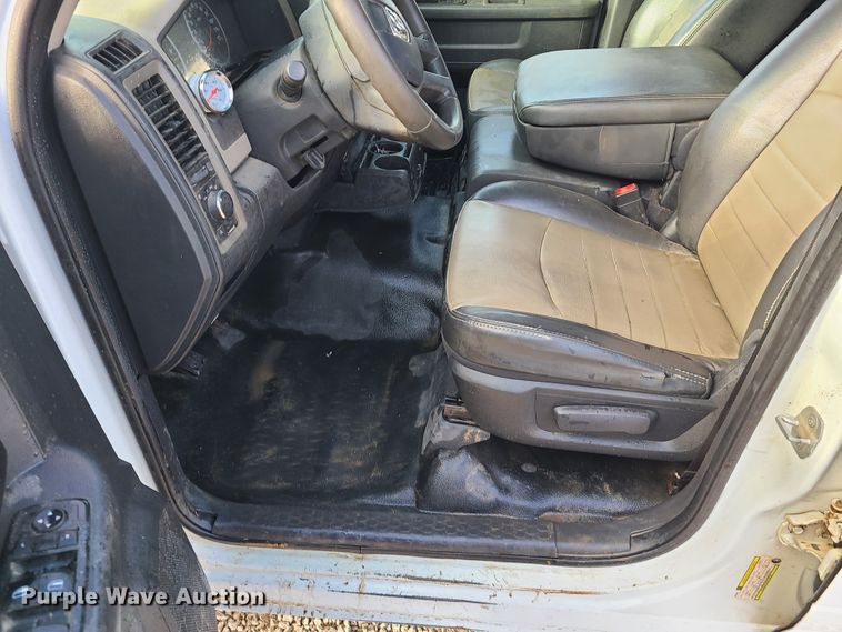 image for item HM9828 2011 Dodge Ram 1500  Quad Cab pickup truck