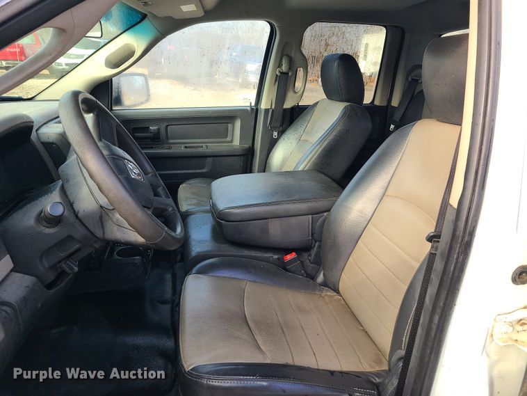 image for item HM9828 2011 Dodge Ram 1500  Quad Cab pickup truck