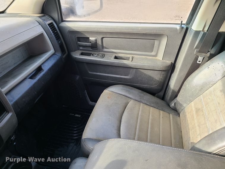 image for item HM9828 2011 Dodge Ram 1500  Quad Cab pickup truck