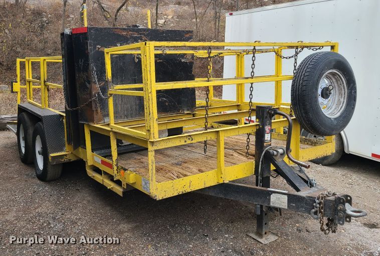 image for item HM9847 1996 Texas Bragg utility trailer