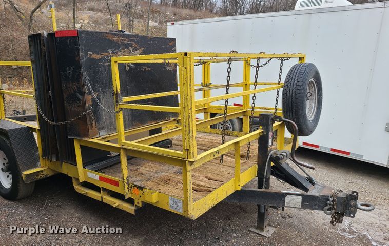 image for item HM9847 1996 Texas Bragg utility trailer