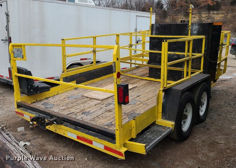 image for item HM9847 1996 Texas Bragg utility trailer