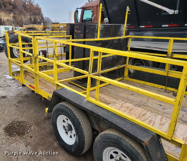 image for item HM9847 1996 Texas Bragg utility trailer