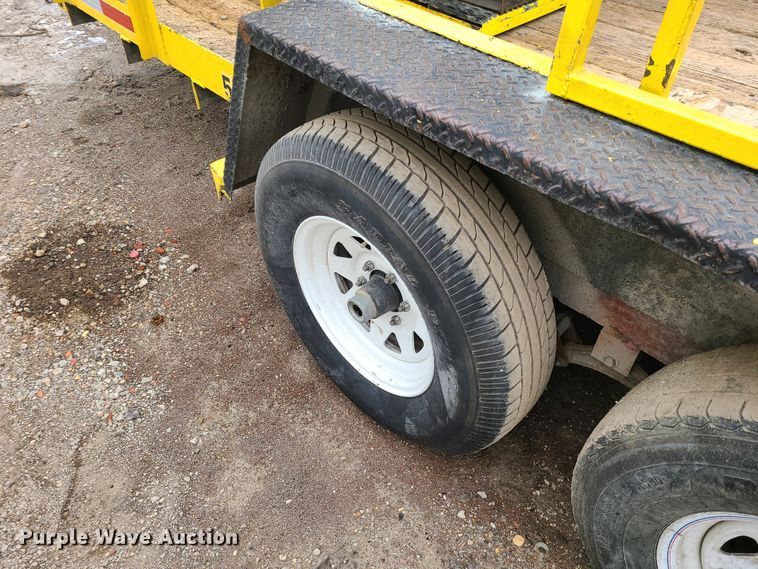 image for item HM9847 1996 Texas Bragg utility trailer