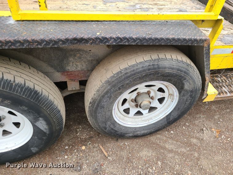 image for item HM9847 1996 Texas Bragg utility trailer