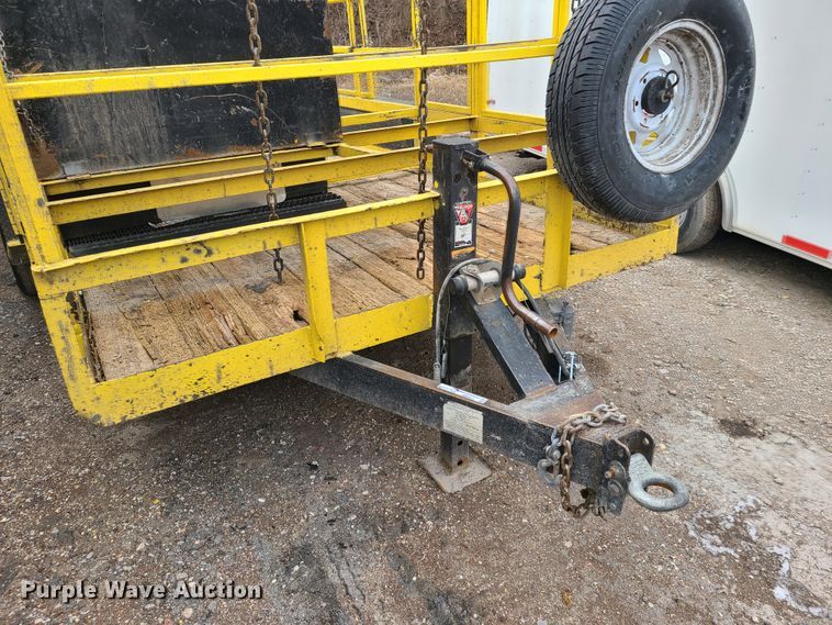 image for item HM9847 1996 Texas Bragg utility trailer