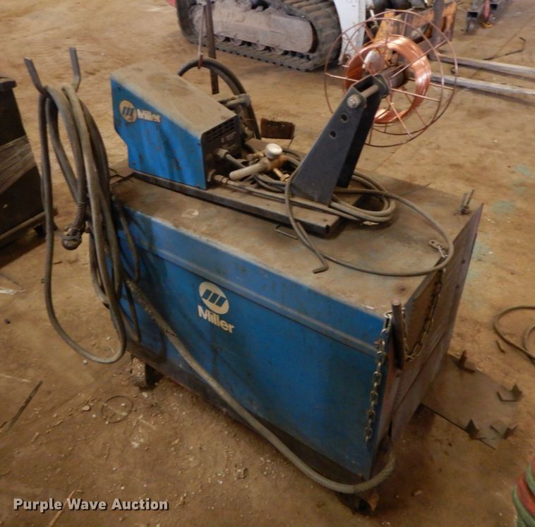 image for item HP9002 Miller Deltaweld 651 welder