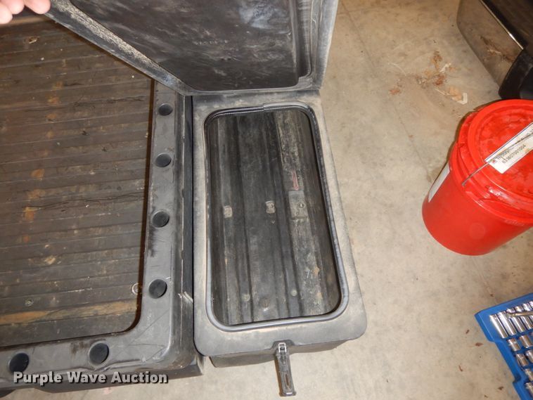 image for item HP9067 2010 Polaris Ranger dump bed and toolbox